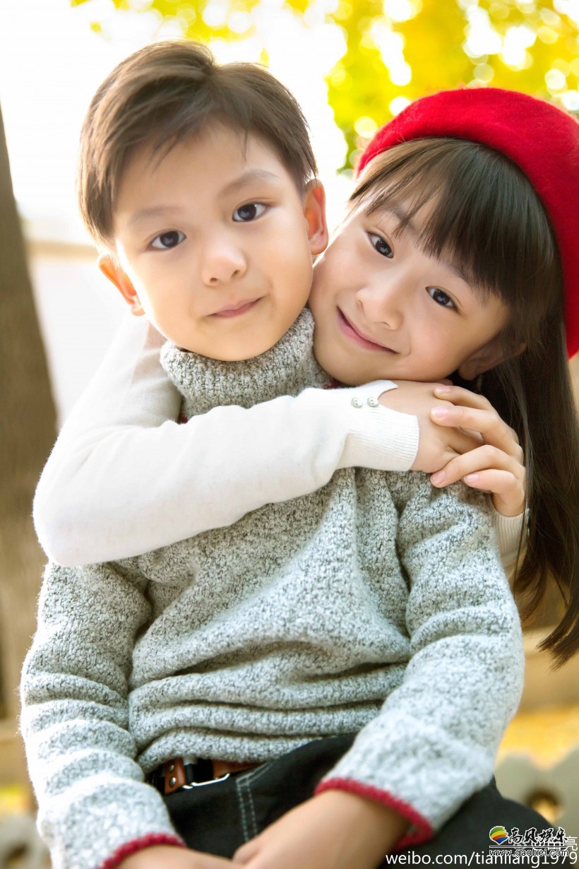 11月20日晚，田亮在微博晒出森蝶森碗合照