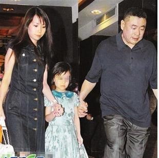 吕丽君是怎样祝福刘銮雄结婚的？