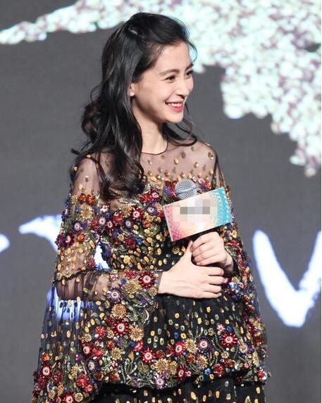 怀孕的baby仍不改“女汉子”性格?