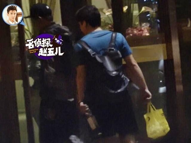 乔振宇将吃剩下的食物全部打包了？