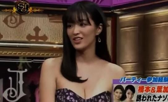 日本G奶写真女星叶加濑邀约包养？