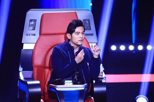 周杰伦与方文山以什么身份加盟爱尚传媒？