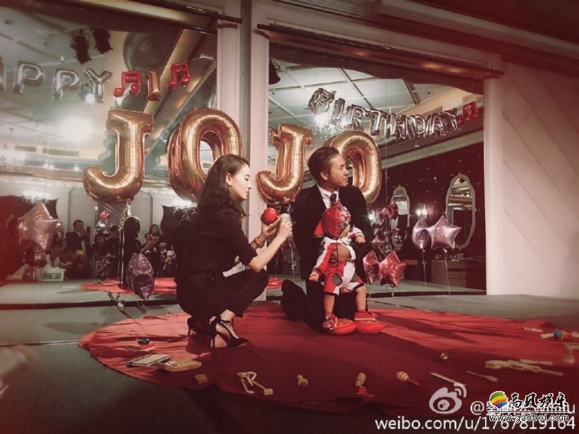 刘畊宏在微博中晒出参加欧弟女儿生日会的照片