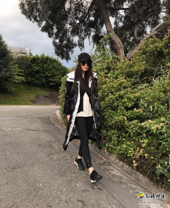 冰冰漫步去了“皇后镇”？