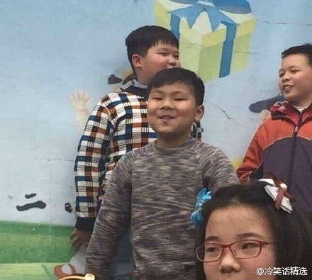 小岳岳撞脸了岳云鹏？