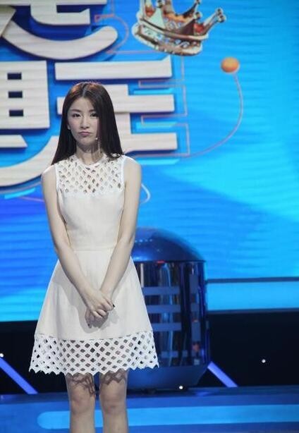 刘庭羽现场上演了一段“借位”吻戏？