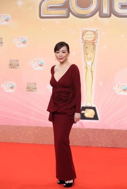 TVB史上第一位连庄视后是谁？