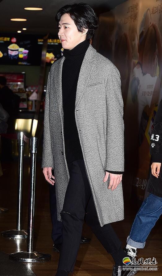 朴有焕继被前女友起诉后首亮相了？