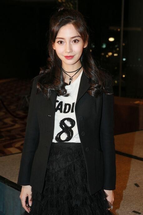 电影《摆渡人》的慈善首映礼是哪天？