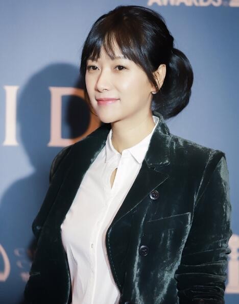 老徐是怎样回答记者问婚期的？