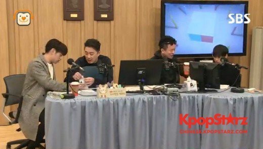 Eric Nam、Tablo作为嘉宾出演《两点出逃Cultwo Show》