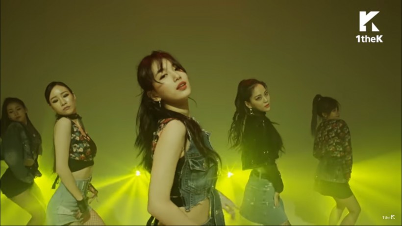 秀智(Suzy)公开了练习版本与特别舞蹈版本