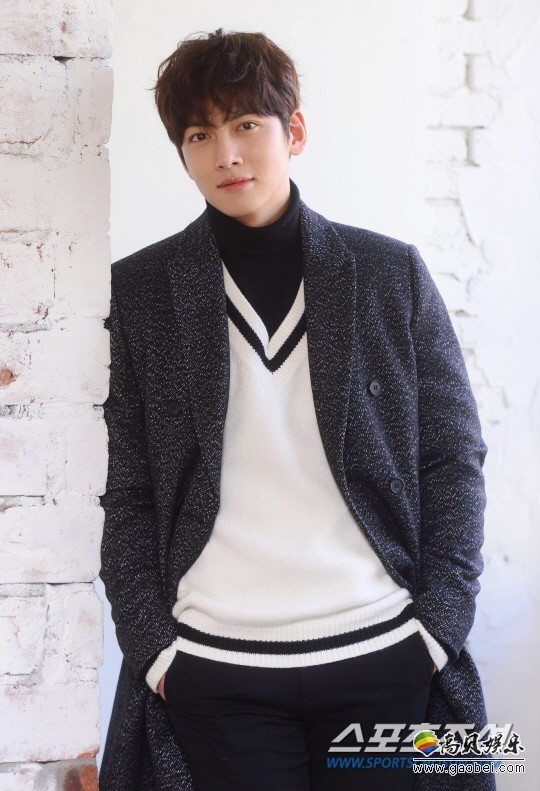 演员池昌旭接受我社媒体Sports朝鲜的专访