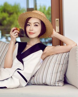 《鲁豫有约》栏目的主持人是谁？