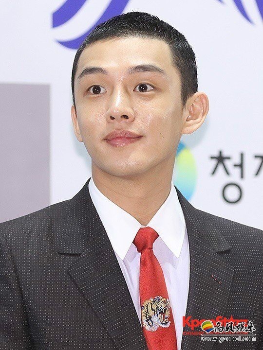 演员刘亚仁罹患骨瘤一事被公开