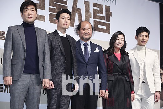 罗美兰等出席韩国电影《普通人》制作发布会