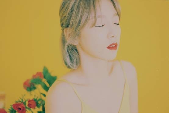 少女时代成员泰妍首张专辑正式发布上线仅两小时销量便破5万