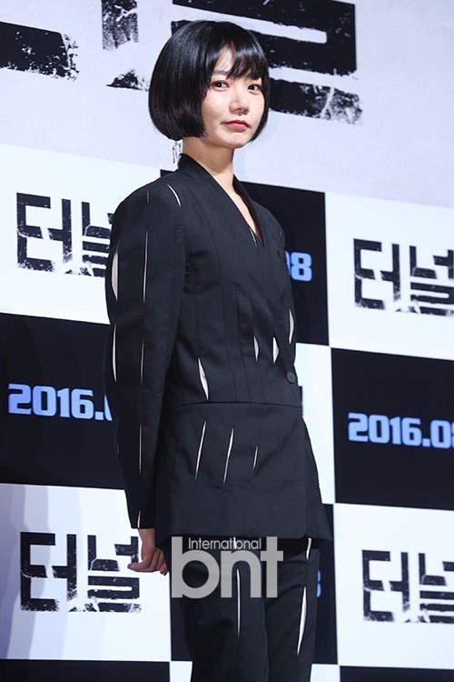 韩国演员裴斗娜有望出演禹民镐导演的新片《毒枭》