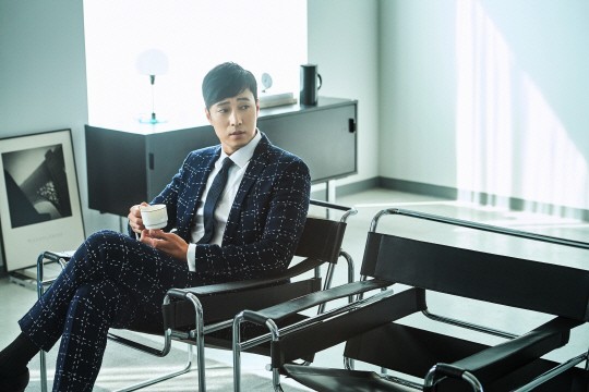 演员苏志燮为精品品牌HUGO BOSS代言并展开正式活动