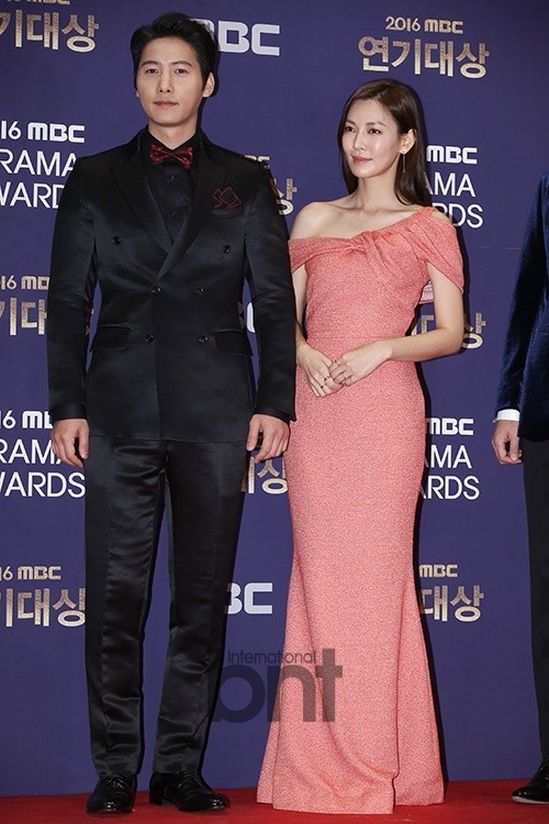 因戏结缘的韩国演员李尚禹、金素妍宣布将于6月结婚