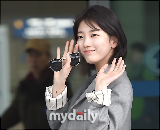 韩国女艺人秀智为拍摄杂志写真飞往了日本冲绳