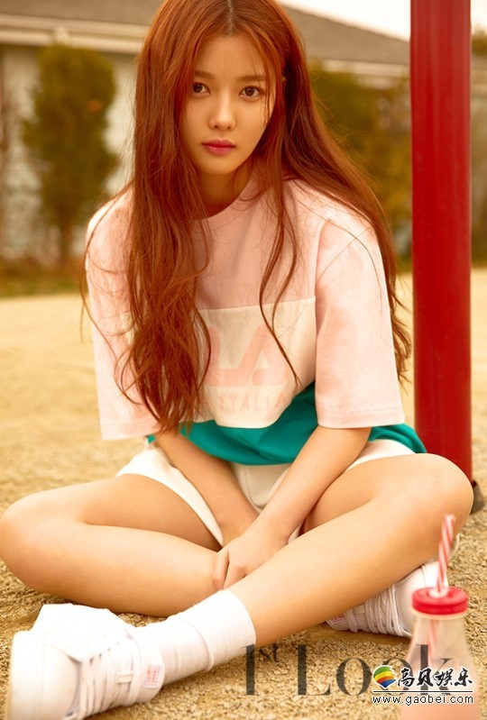 韩国女艺人金裕贞的一组最新杂志写真今天曝光