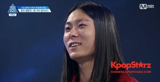 《Produce101》节目中张文福坐上了第一的位置