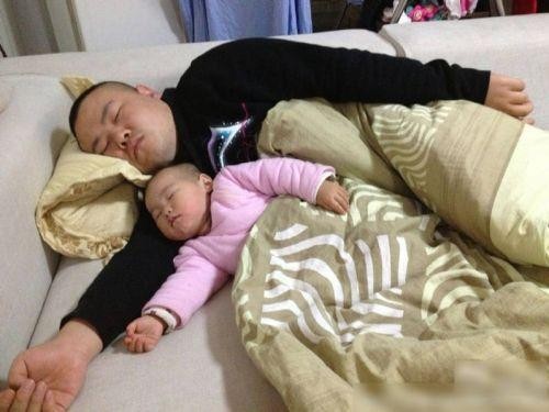 小岳岳女儿都会打酱油了，他老婆是谁？