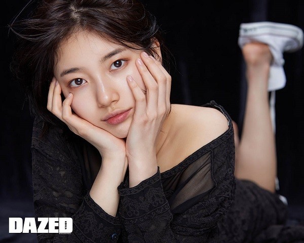 时尚杂志《DAZED》方面公开了一组演员秀智拍摄的写真
