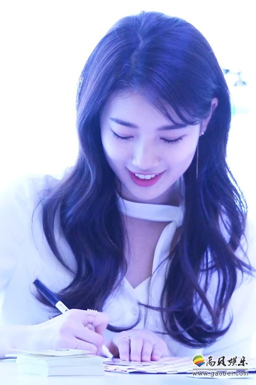 SUZY饭拍秀 拍摄日期：170214【7合集 956 MB】