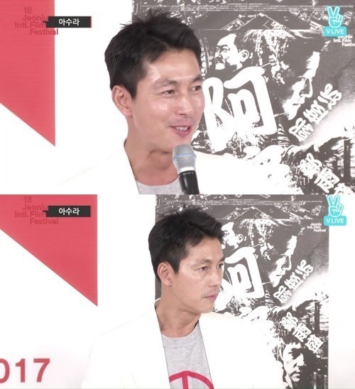 演员郑雨盛做客NAVER V MOVIE直播