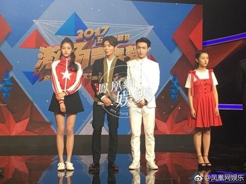 关晓彤又长高了？