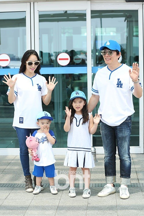 韩国演员李凡秀从综艺节目《超人回来了》中下车