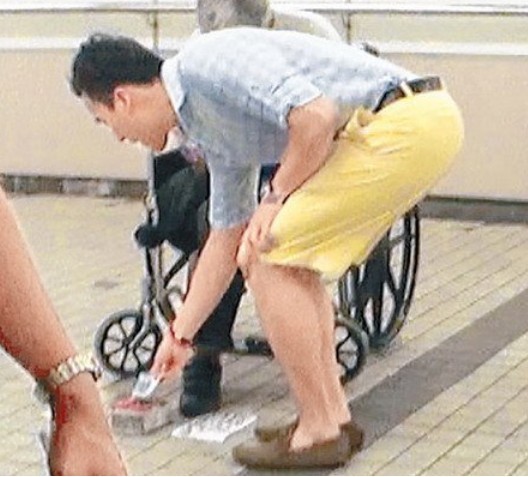 明星们遇到乞丐是什么反应？