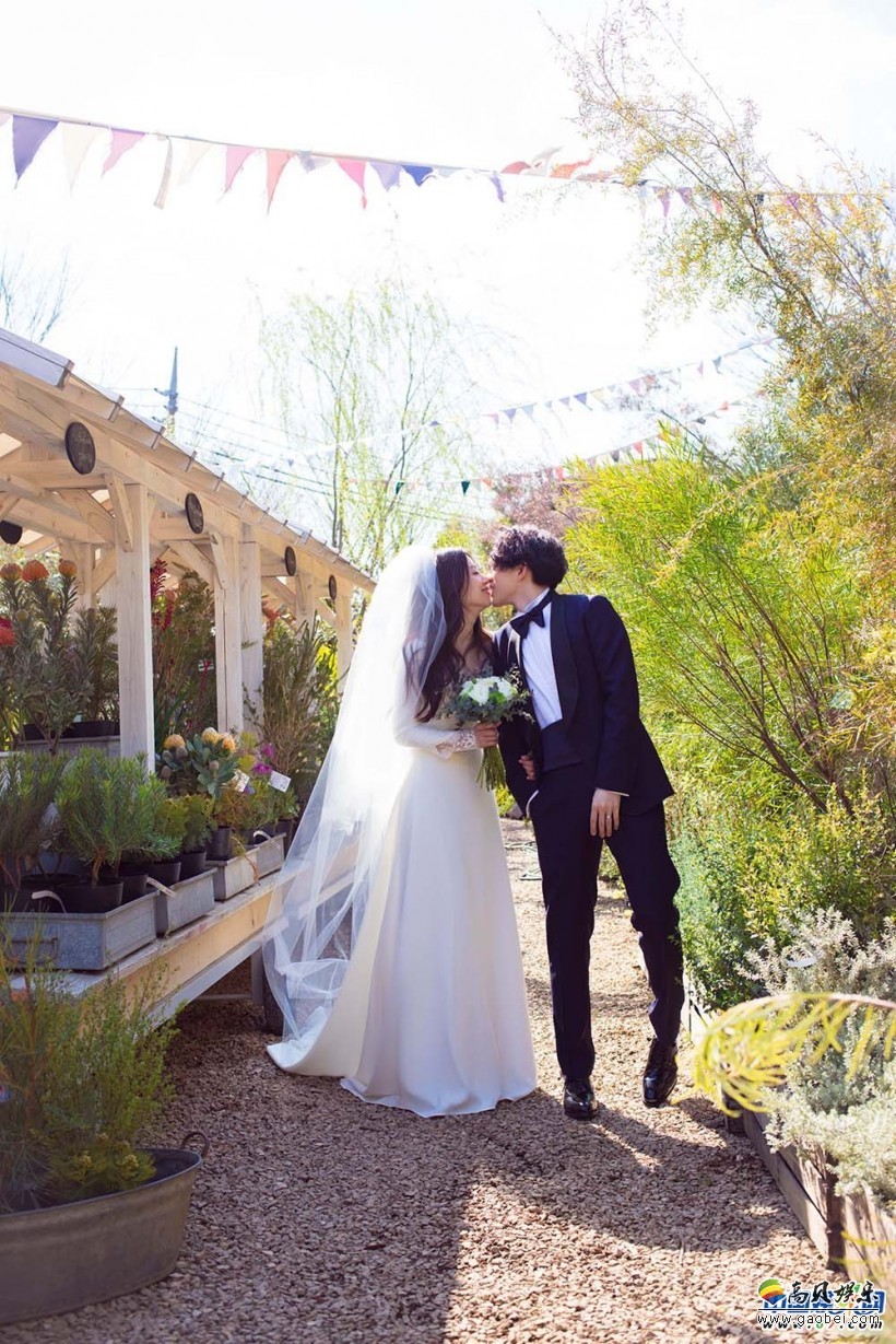 林宥嘉、丁文琪9日举办了一场小而温馨的新婚派对