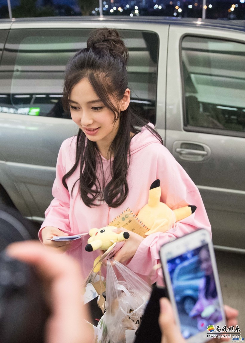 baby不管是出席活动还是出行的私服都从不出错