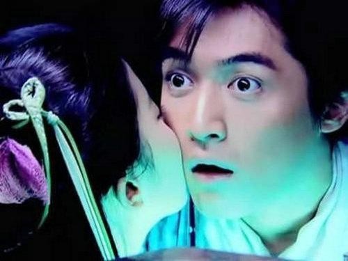 明星们的“第一次”都给了谁？