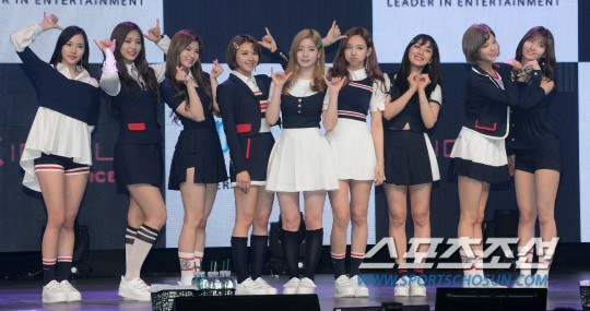 女团TWICE举行迷你四辑《signal》发行纪念showcase