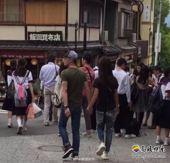 霍建华林心如小两口15日被“野生捕获”