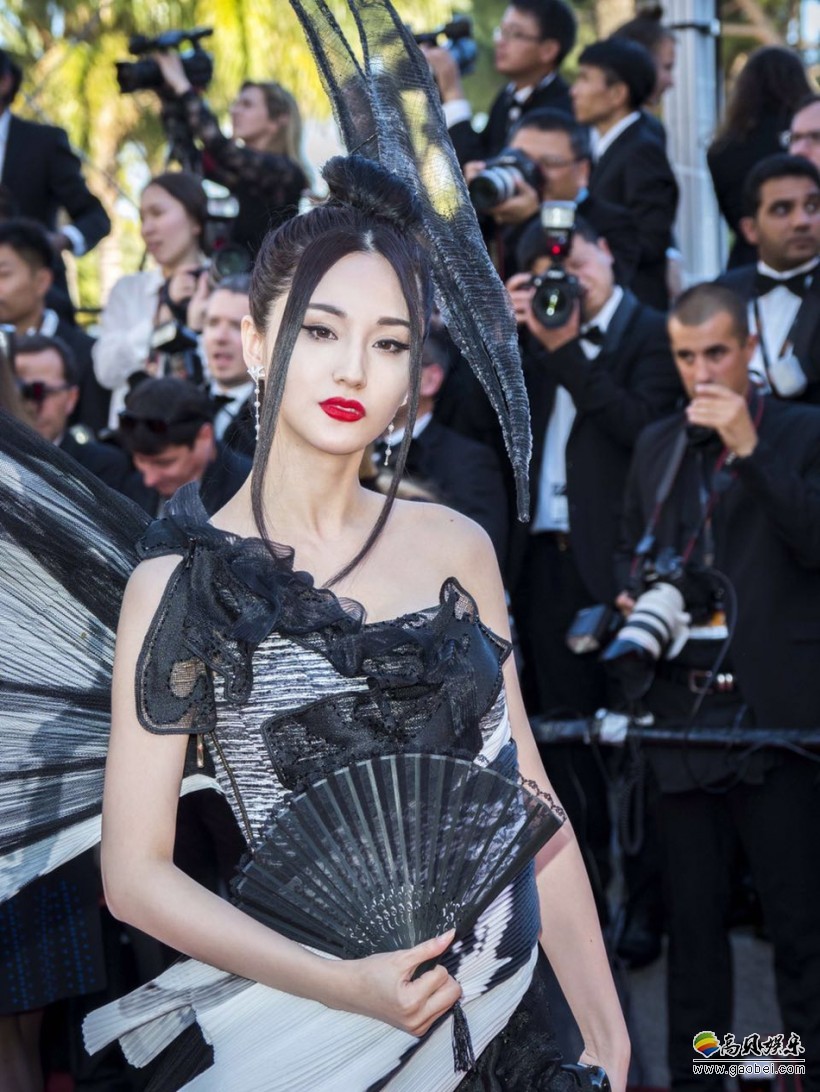 中国女星蓝燕造型十分抢镜