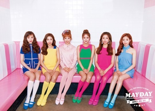 女团APRIL的两张新辑《MAYDAY》团体预告照公开