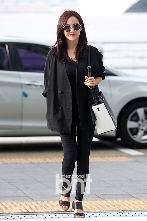 韩国演员赵如晶前往泰国曼谷拍摄画报