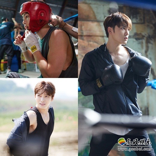 韩国男团JYJ成员金在中出演歌手Gummy的新专辑主打歌MV