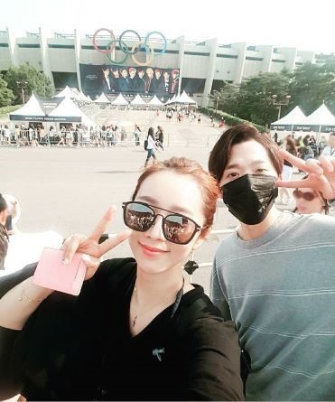 裴瑟琪通过Instagram就观看男团EXO演唱会时的失礼行为道歉