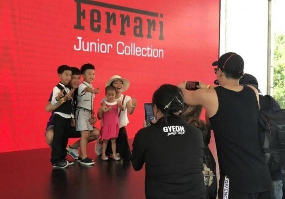 李冰冰现身参加外甥的走秀