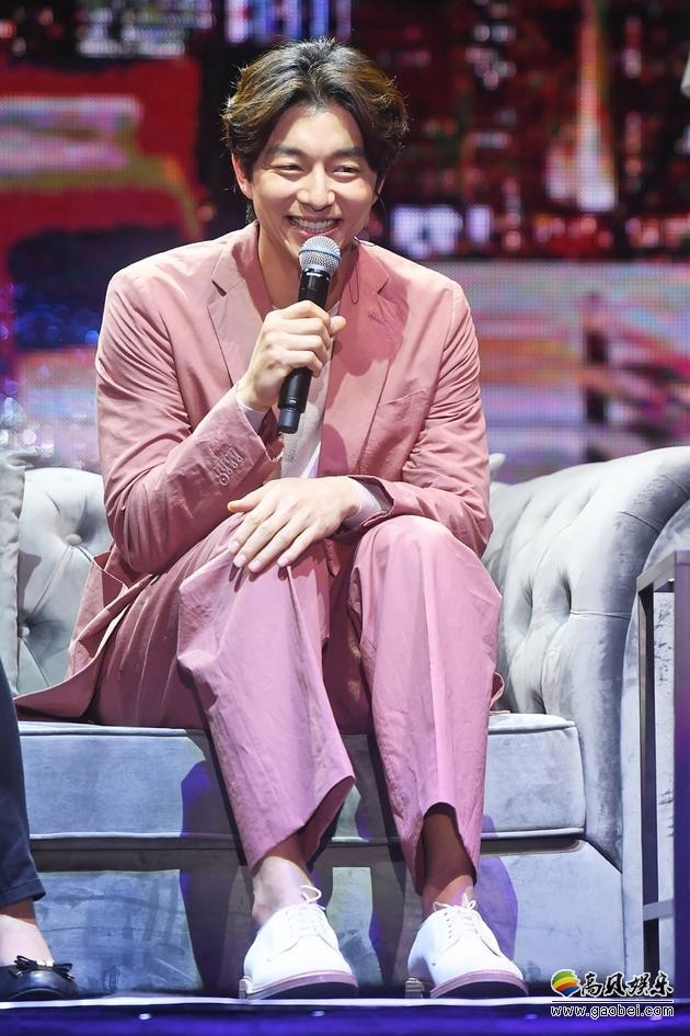 孔刘日前接受CNN节目《Talk Asia》访问  无所不谈