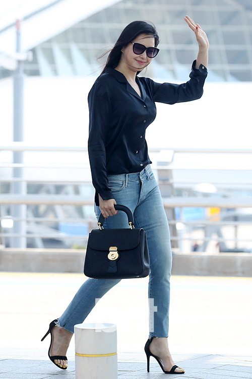 李荷妮前往英国伦敦进行《Get it Beauty》节目录制