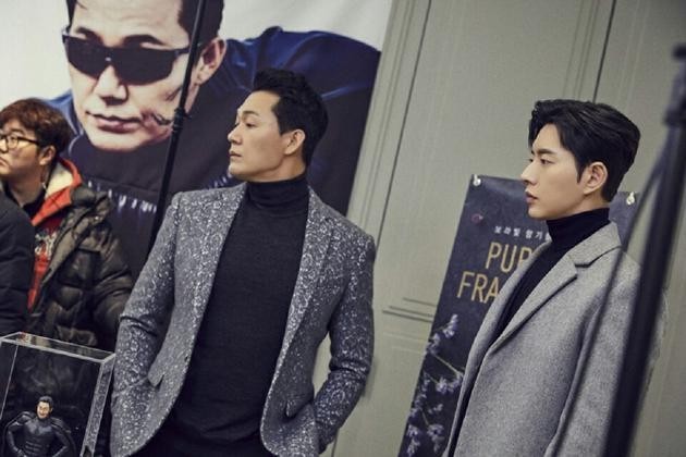 《秘行要员》公开了一组最新的剧照 朴海镇朴成雄强强联手