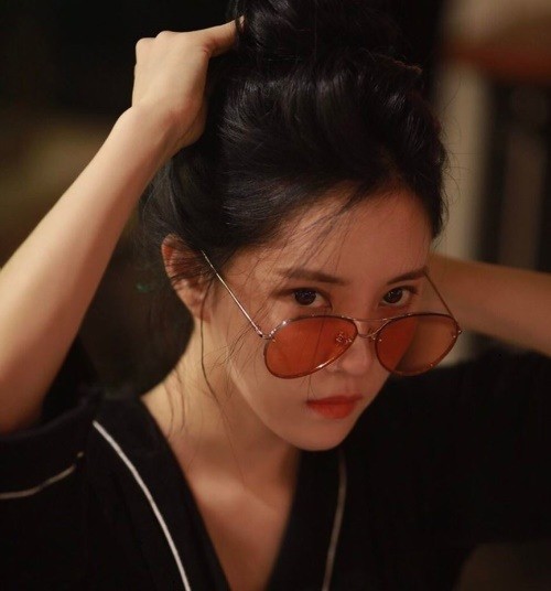 女团T-ara成员孝敏在自身SNS接连发布照片，引发众多粉丝点赞