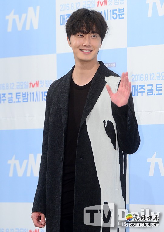 暖男丁一宇向疗养院捐赠2000万  展现了温暖爱心